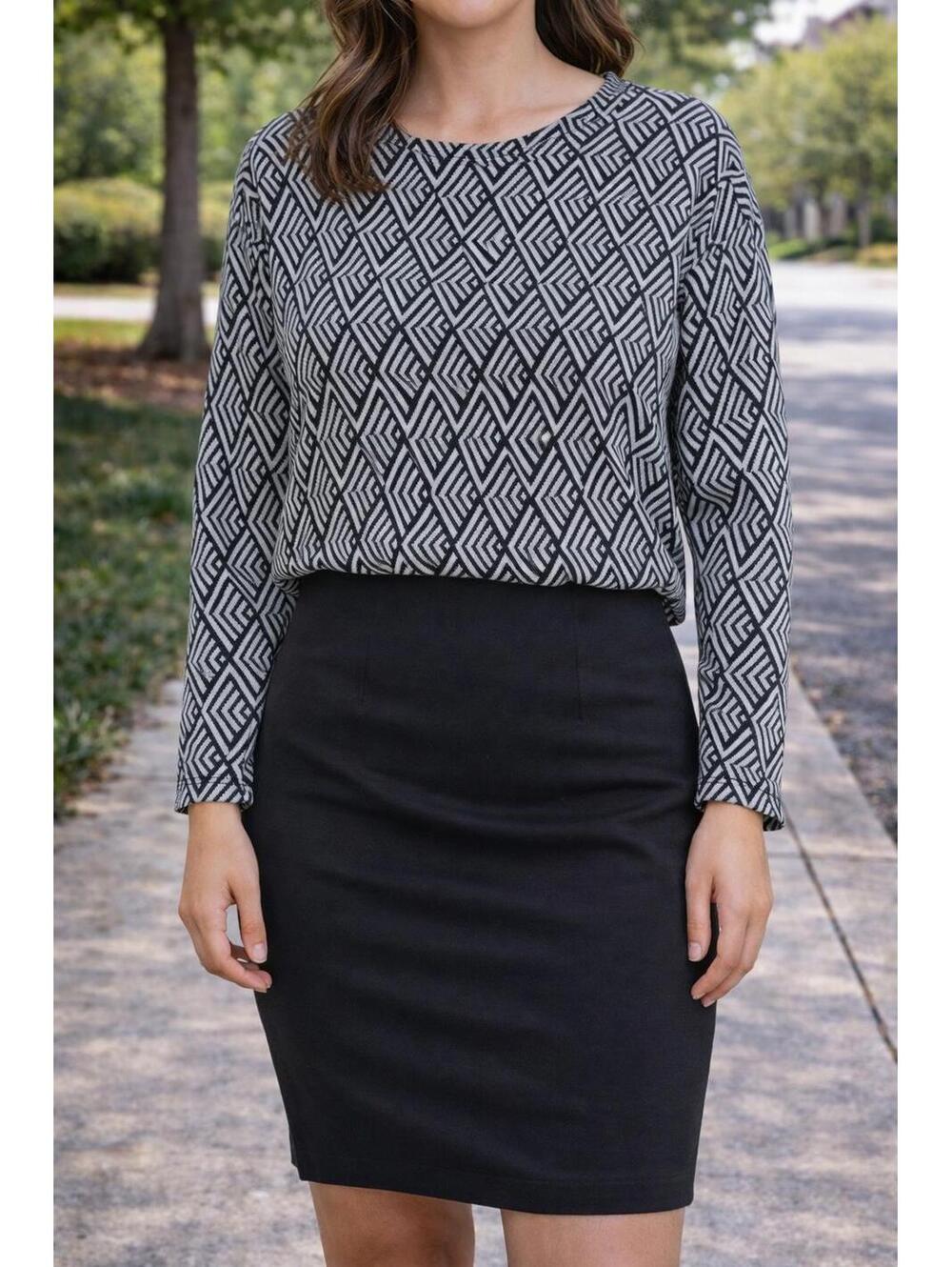 Tahari Sweater Womens Large Black Geometric Button Back Knit Office Siren